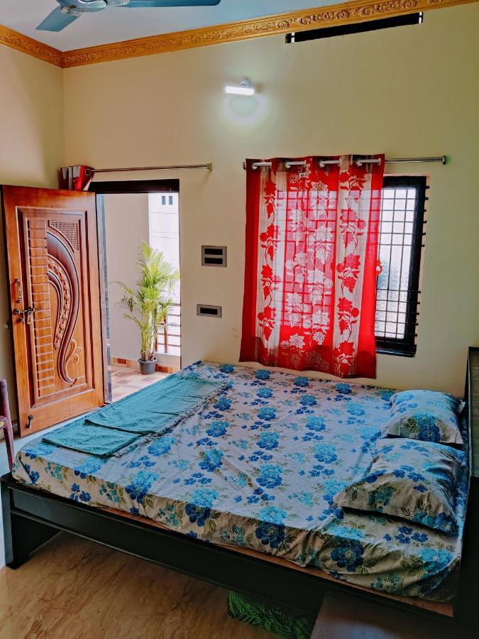 Balaji Homestay Hampi Luaran gambar
